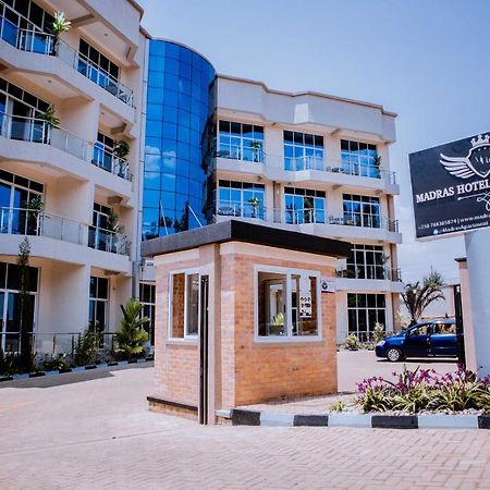 Madras Hotel And Apartments Kigali Bagian luar foto