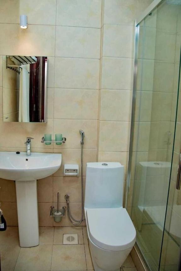 Madras Hotel And Apartments Kigali Bagian luar foto
